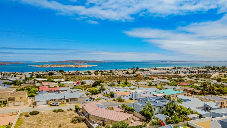 2 Bedroom Property for Sale in Middedorp Western Cape